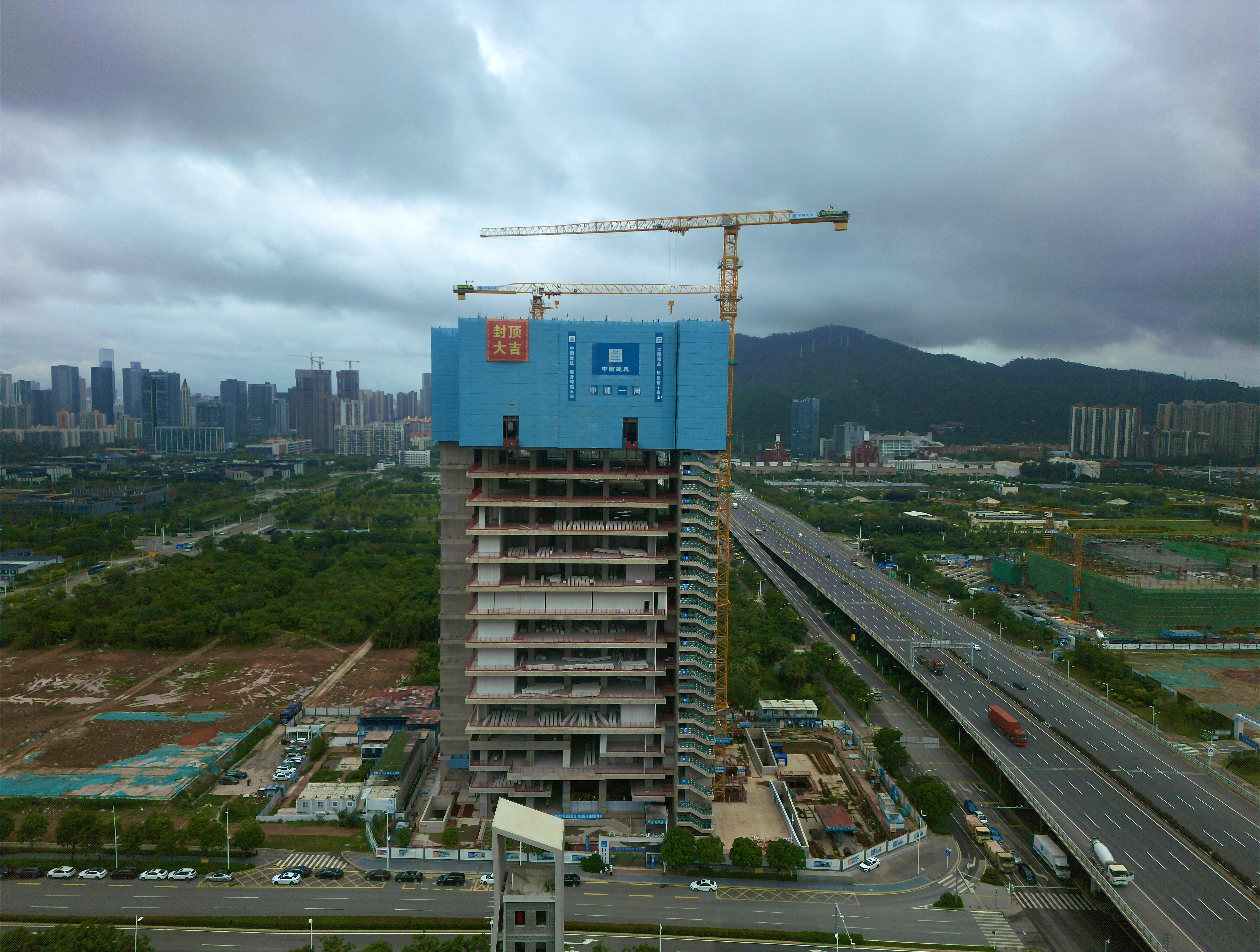 前海信息枢纽.jpg