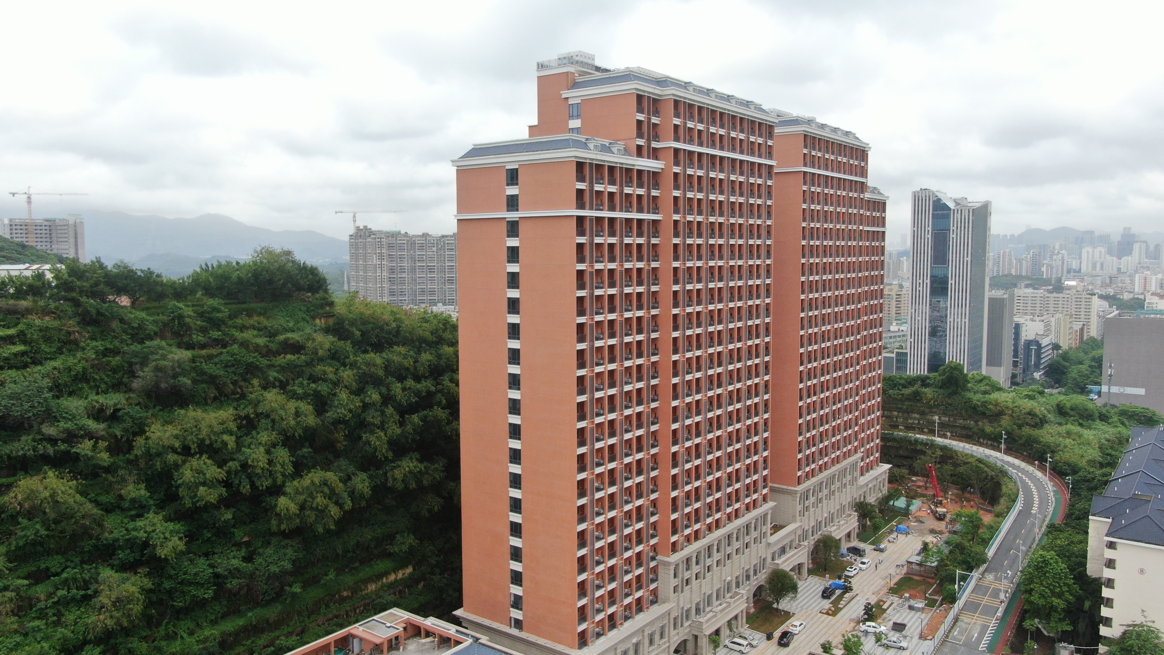 中建一局承建的深圳职业技术学院留仙洞校区项目交付