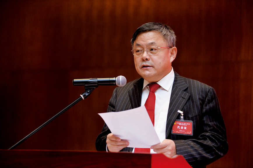 罗世威作党委工作报告